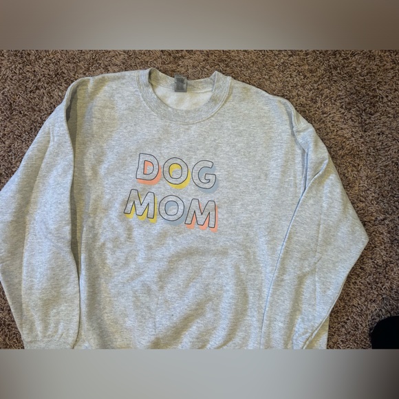 Olive Lynn Crewneck - Picture 3 of 5